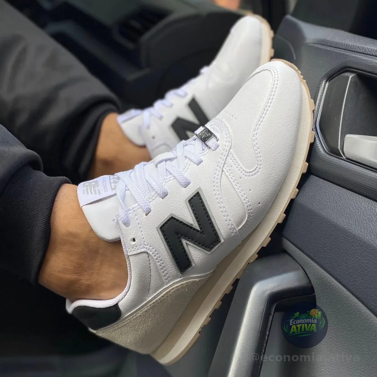 Tênis New Balance Branco 373 V2 Original Couro Médico Odonto