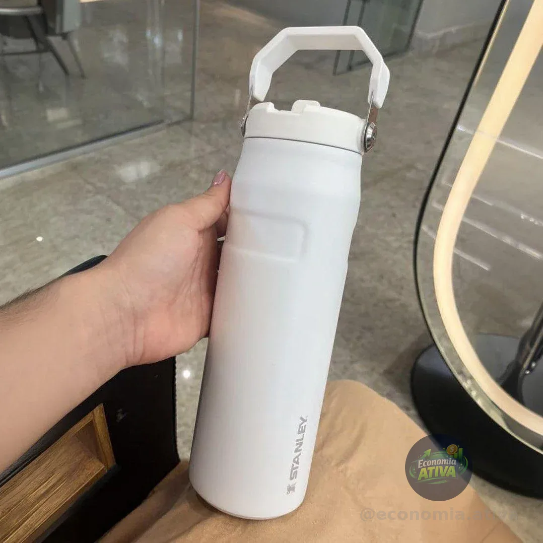 Garrafa Stanley IceFlow Flip 710ml