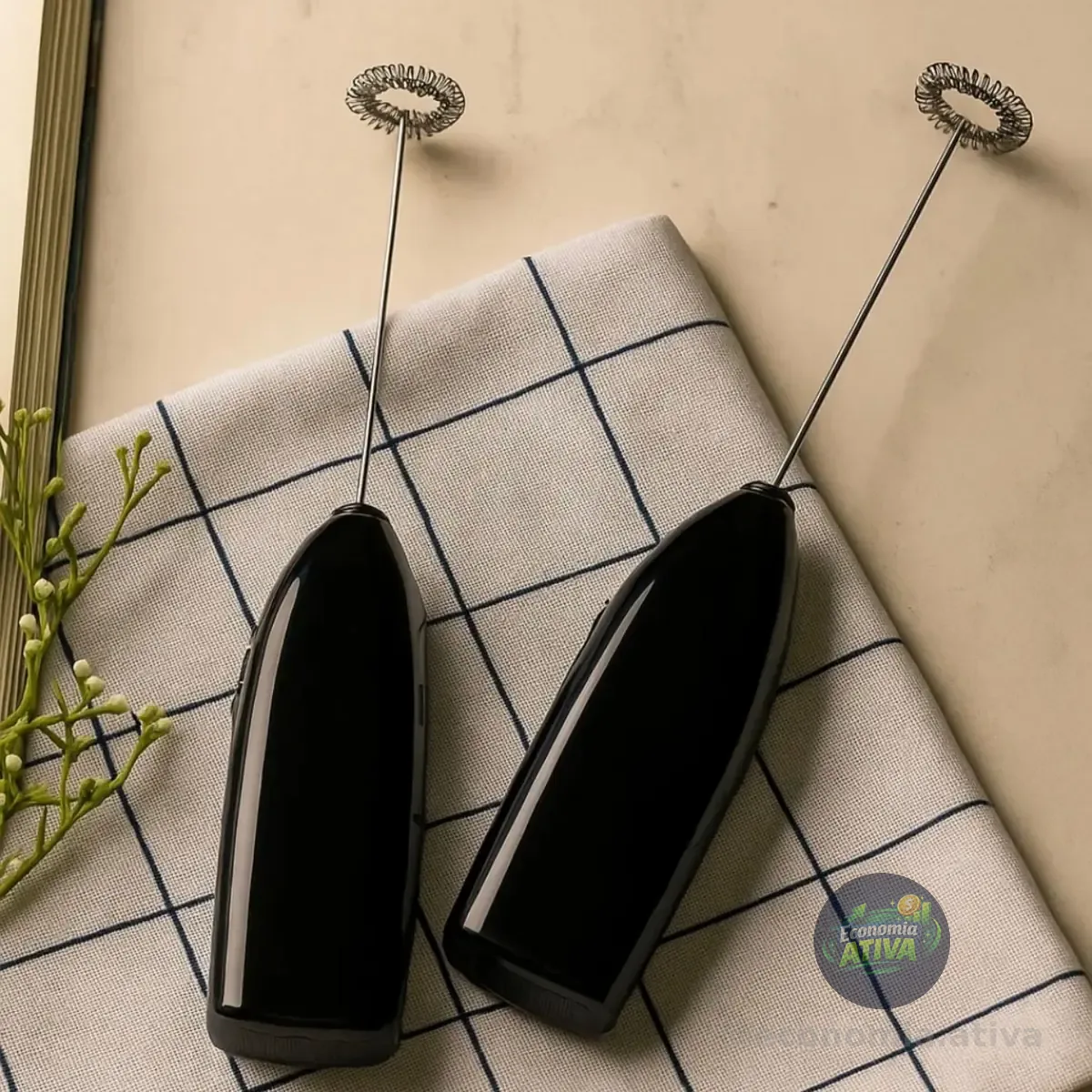 LYOR - Mini Mixer Misturador Elétrico para Bebidas - Inox e Plástico Preto