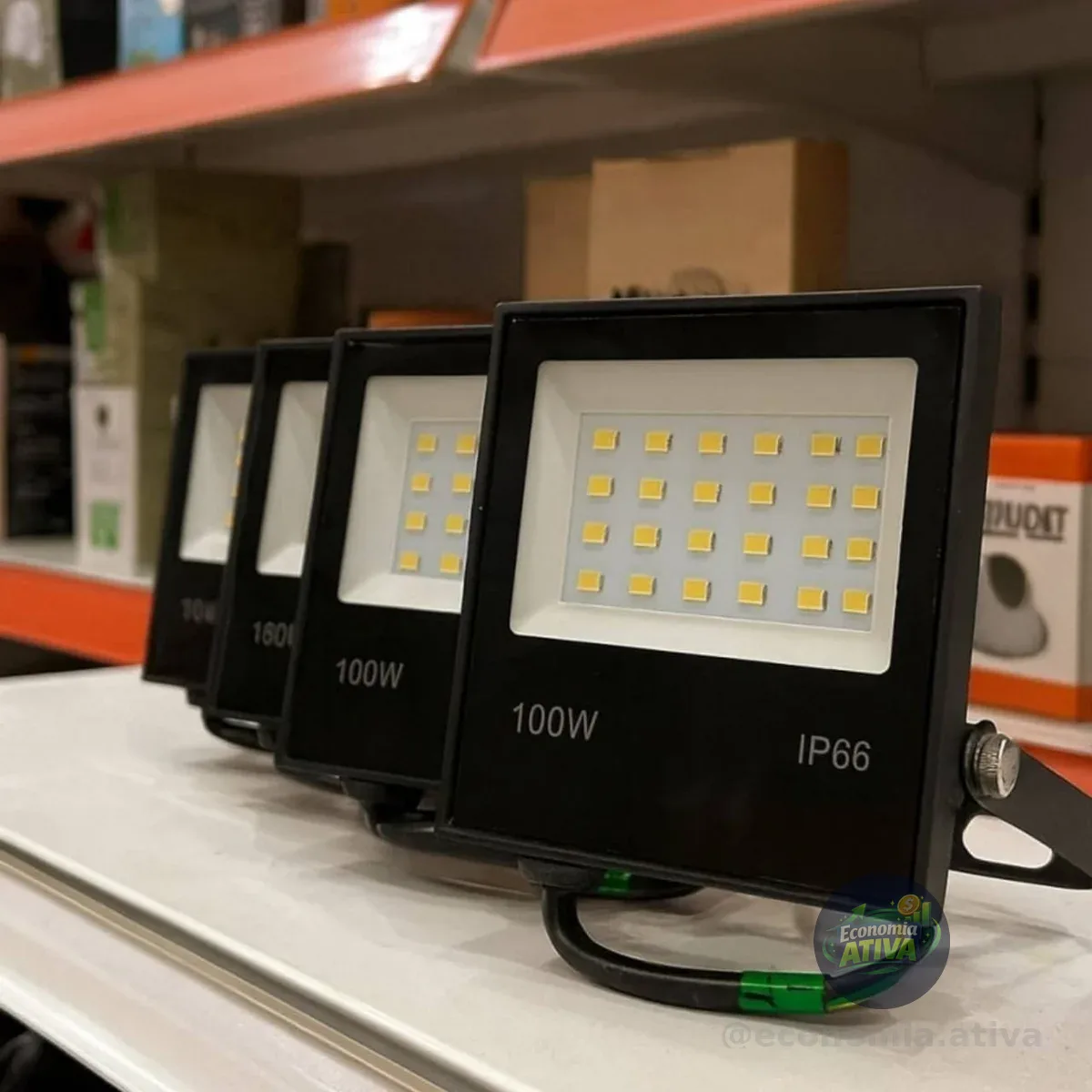 Kit com 4 Refletor Led 100w Holofote Bivolt Prova Dágua Frio