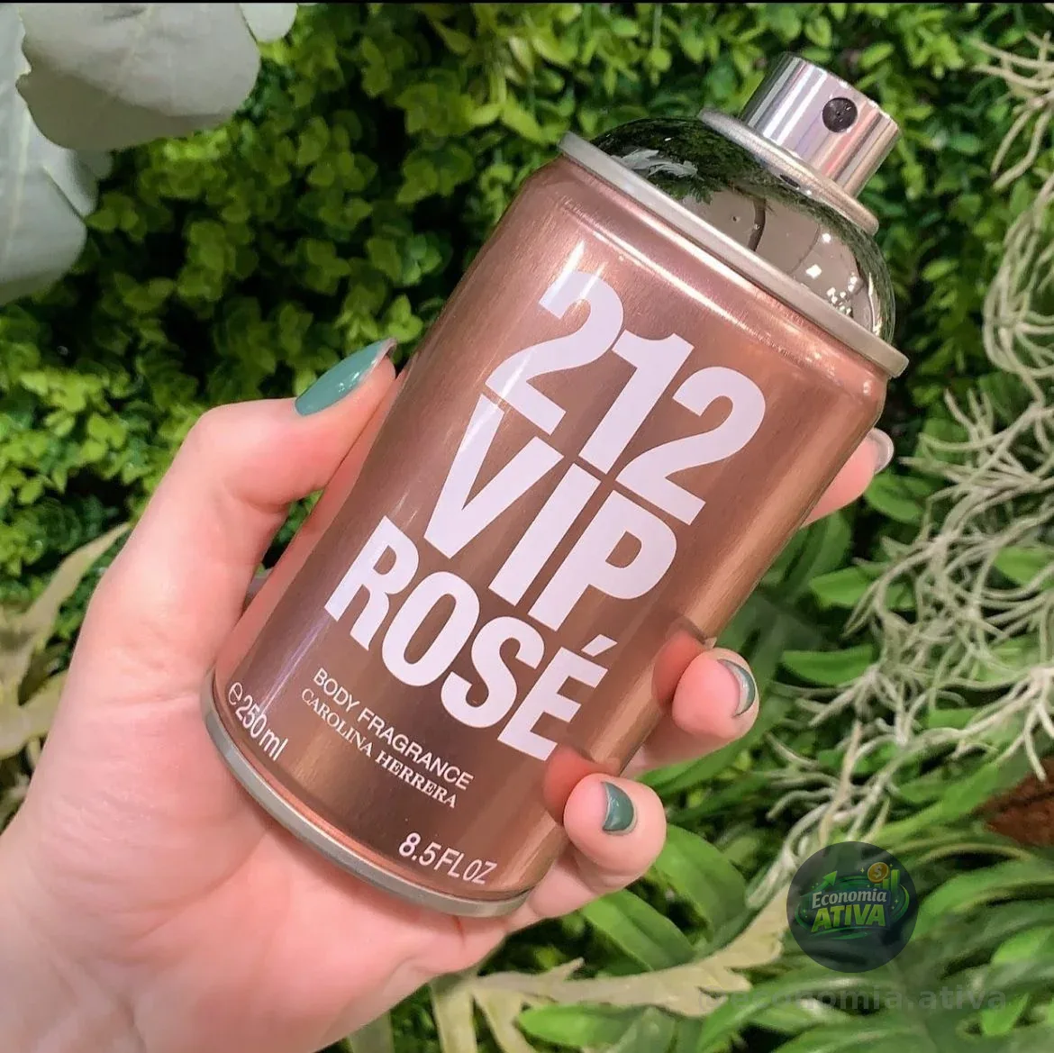 Carolina Herrera 212 Vip Rosé - Body Spray Feminino 250ml