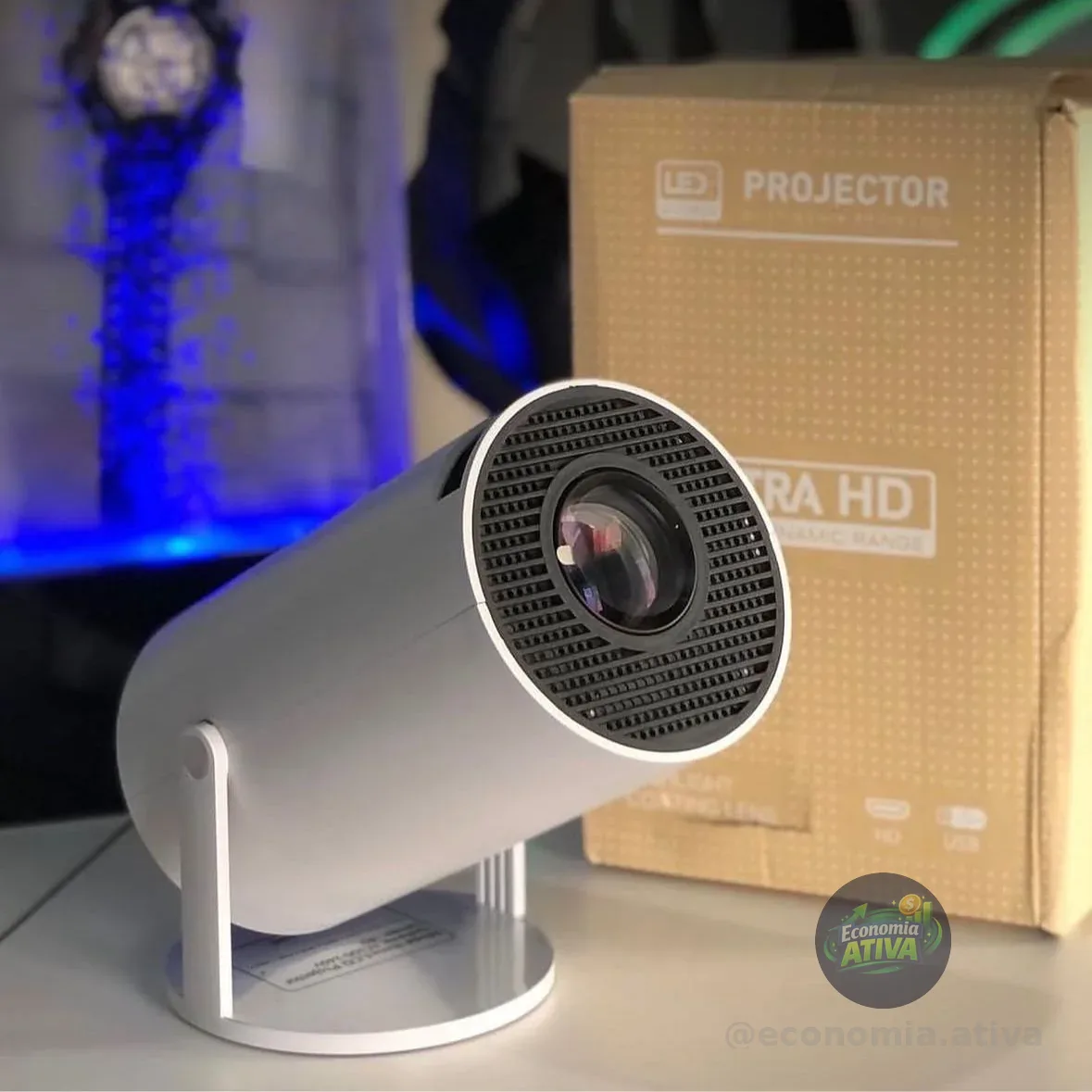 Mini Projetor Davely Hy300 4k Android Com Wi-fi E Bluetooth Branco 127/220v