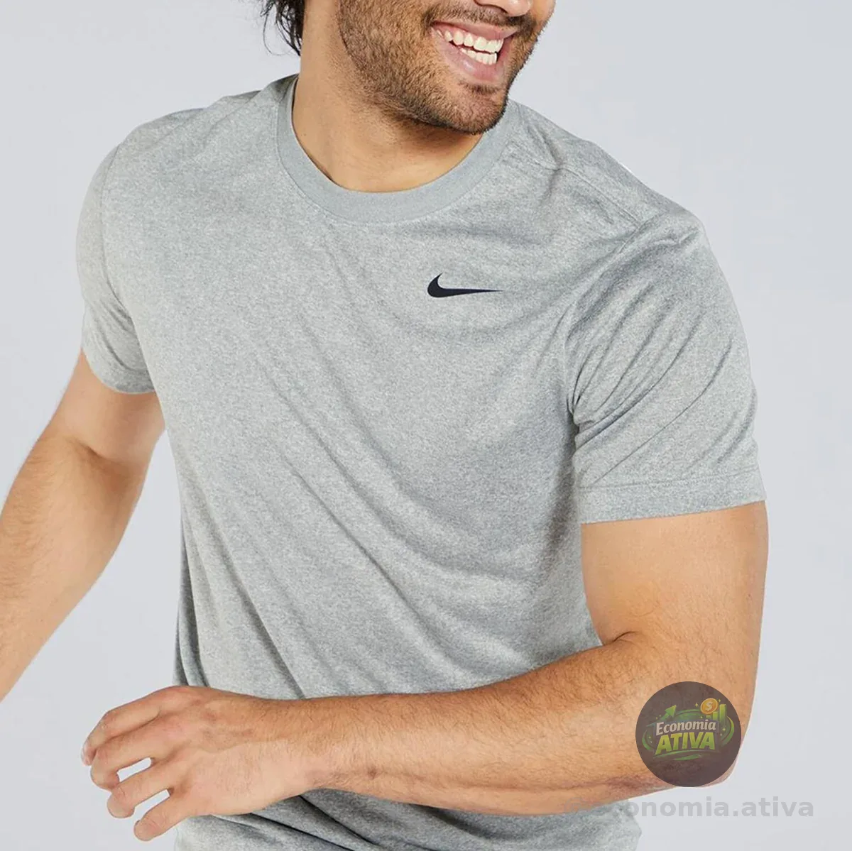Camiseta Nike Dri-FIT Legend Masculina