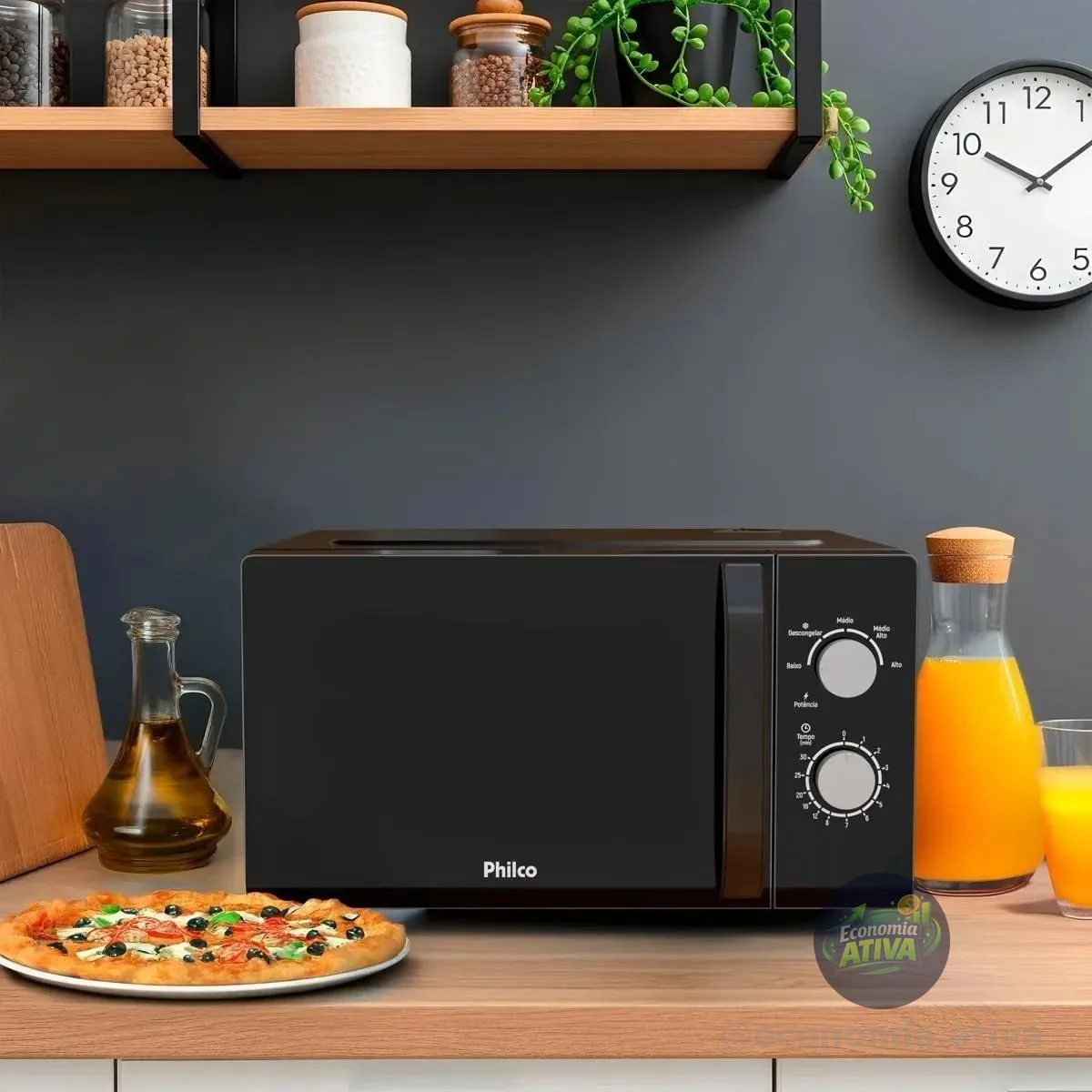 Micro-ondas Philco 20l Preto Painel Mecânico Pmo23m 127v
