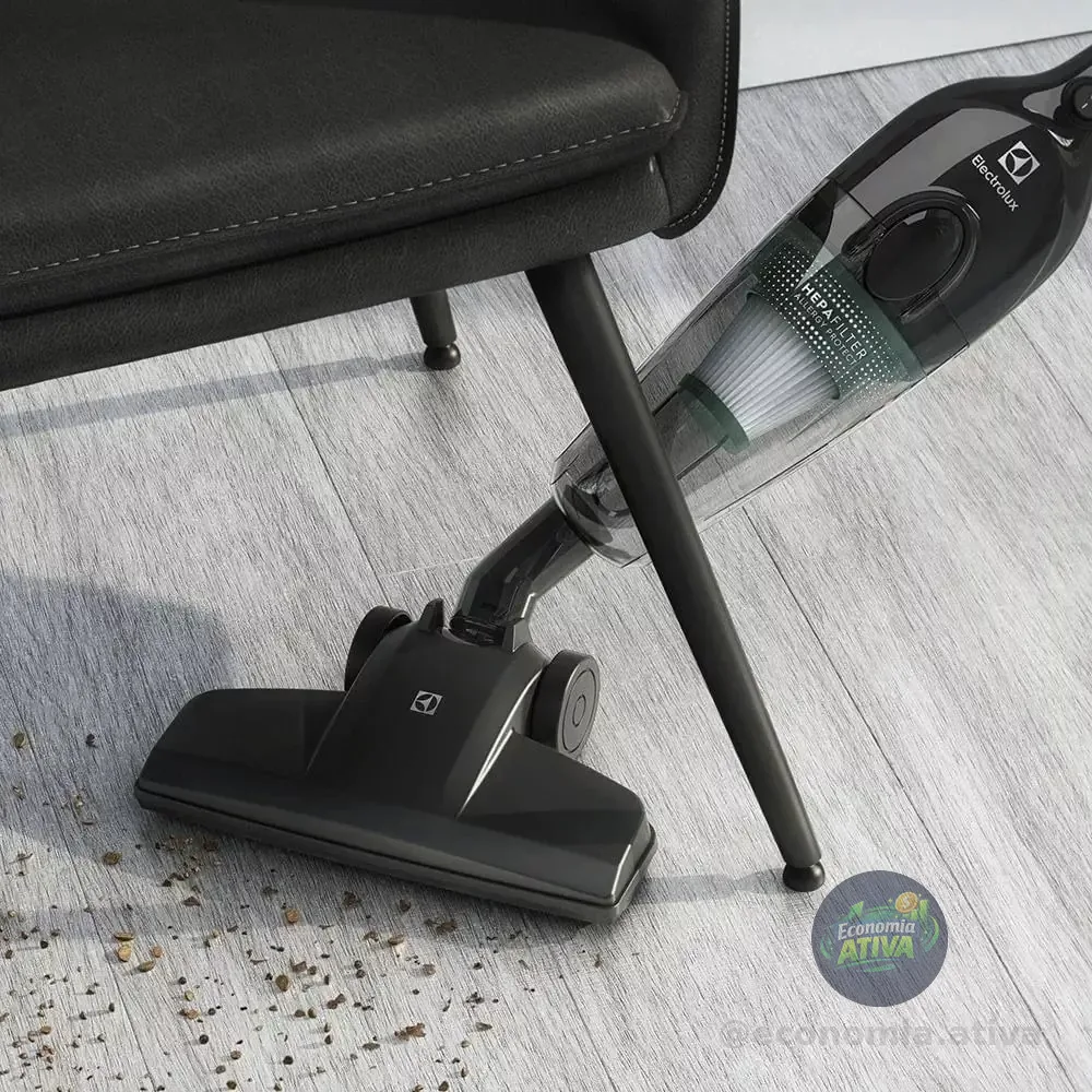 Aspirador De Pó Vertical Com Fio Portátil De Mão 2 Em 1 Com 1.100w De Potencia Cabo 5m Capacidade 1,2l Filtro Hepa Electrolux Stk12 Preto 220v