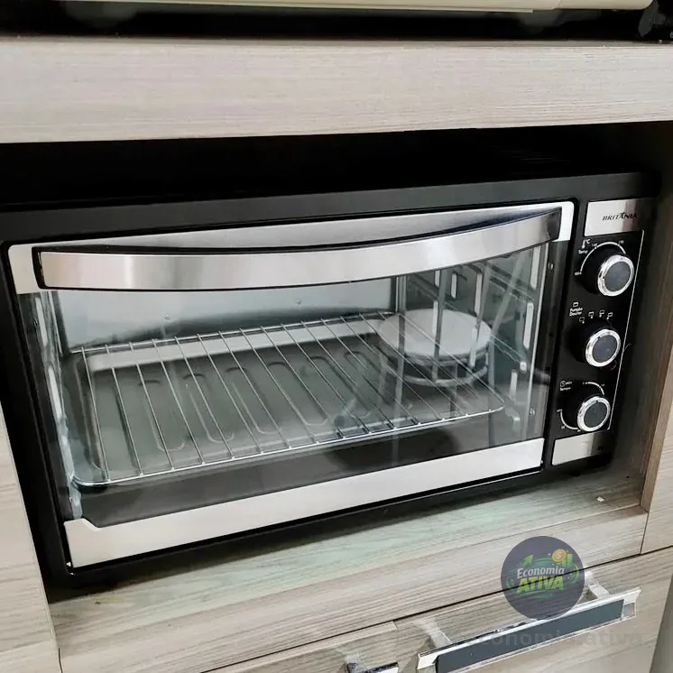 Forno Elétrico Britânia BFE55P Dupla resistência 52L 220V