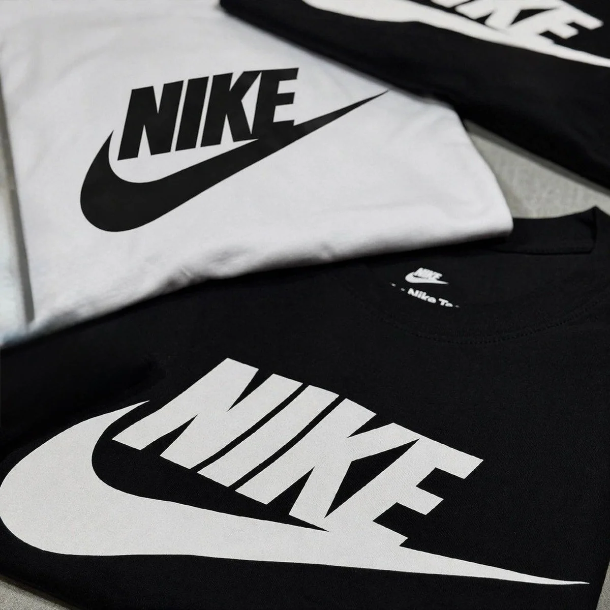 Camiseta Nike Sportswear Icon Futura Masculina