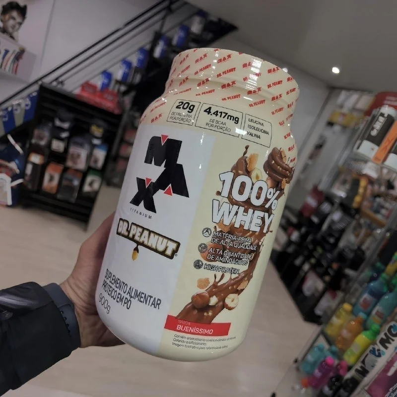 100% Whey Max Titanium x Dr. Peanut (900g), Sabor Bueníssimo