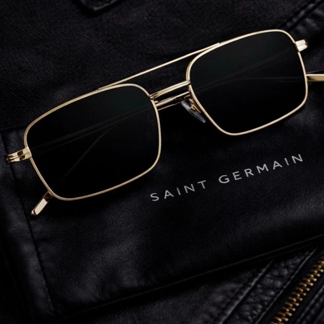 Óculos De Sol Uv400 Saint Germain Smith Black Gold Quadrado Dourado Preto