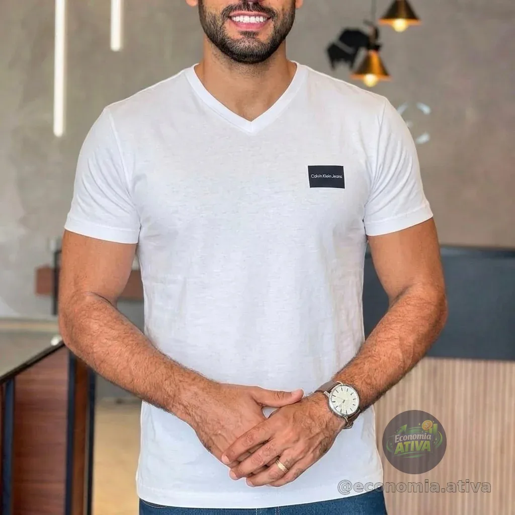 *QUEM TEM PRESENÇA, USA GOLA V*