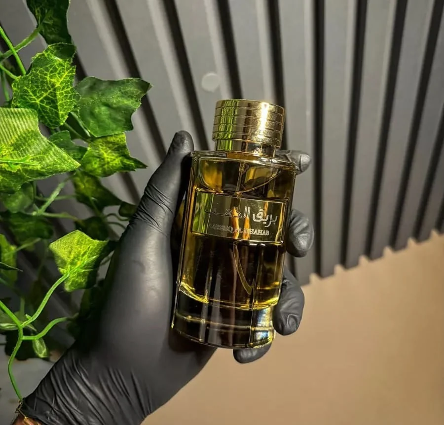 PERFUMAÇO ÁRABE, base amadeirada e quente