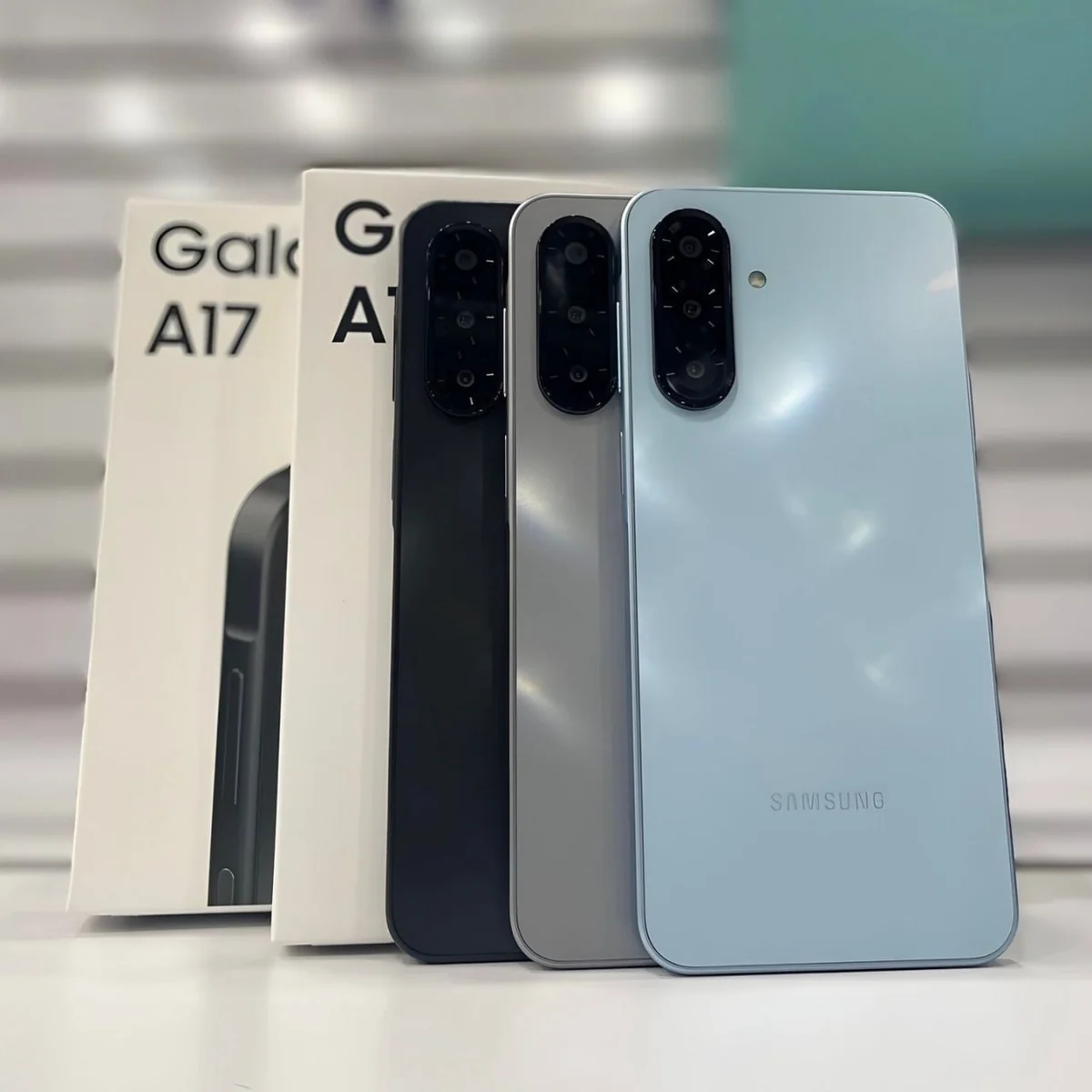 Celular Samsung Galaxy A17, 128GB, 4GB, 50MP Tela 6.7", IP54 - Cinza